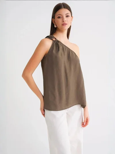 MixRay Mixray Asymmetrical Collar Accessory Detailed Top